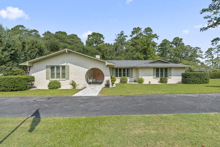 Property Photo: 207 Glass Hill Dr. SC 29526