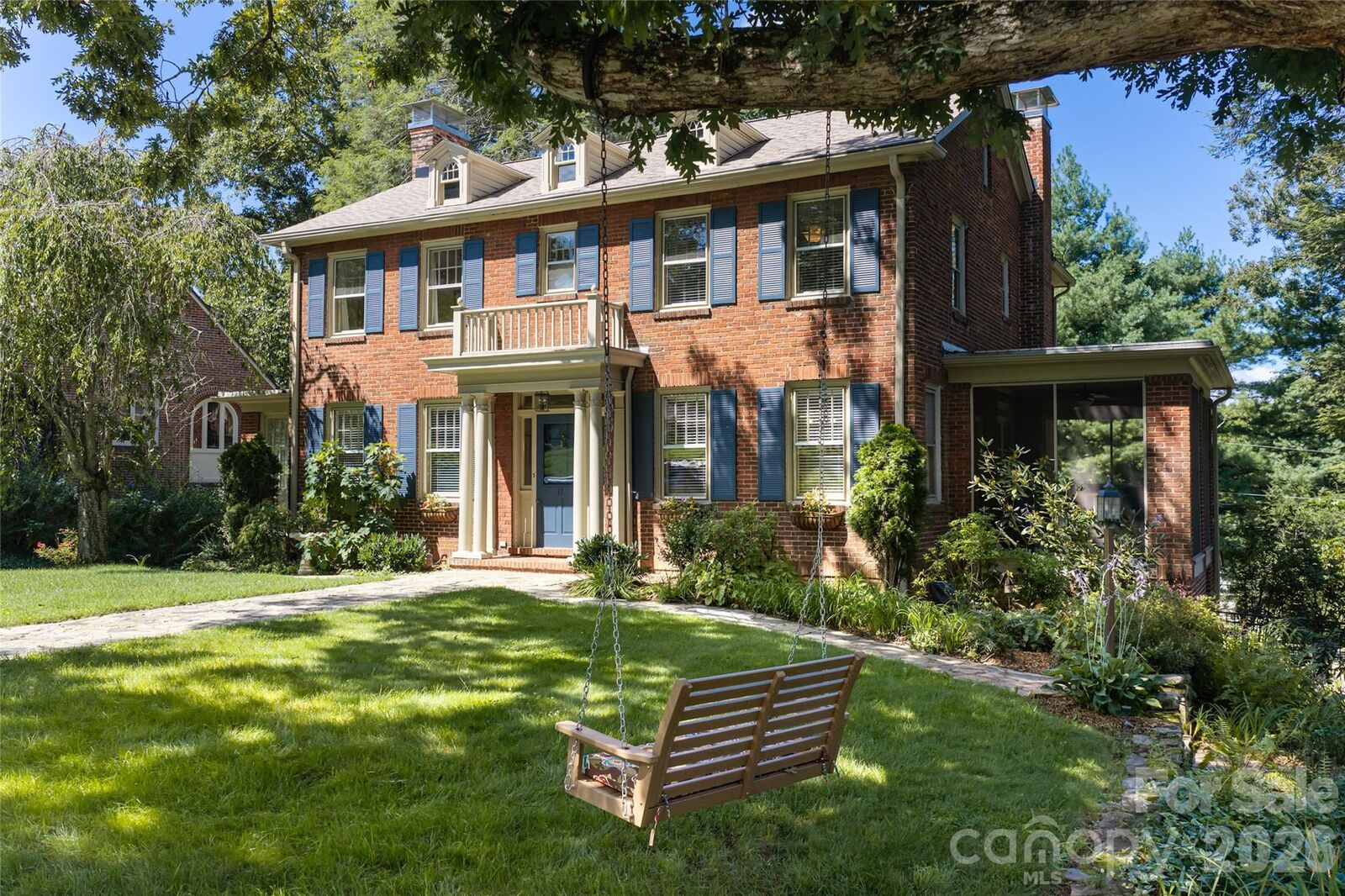 Property Photo: 17 Lynwood Road NC 28804