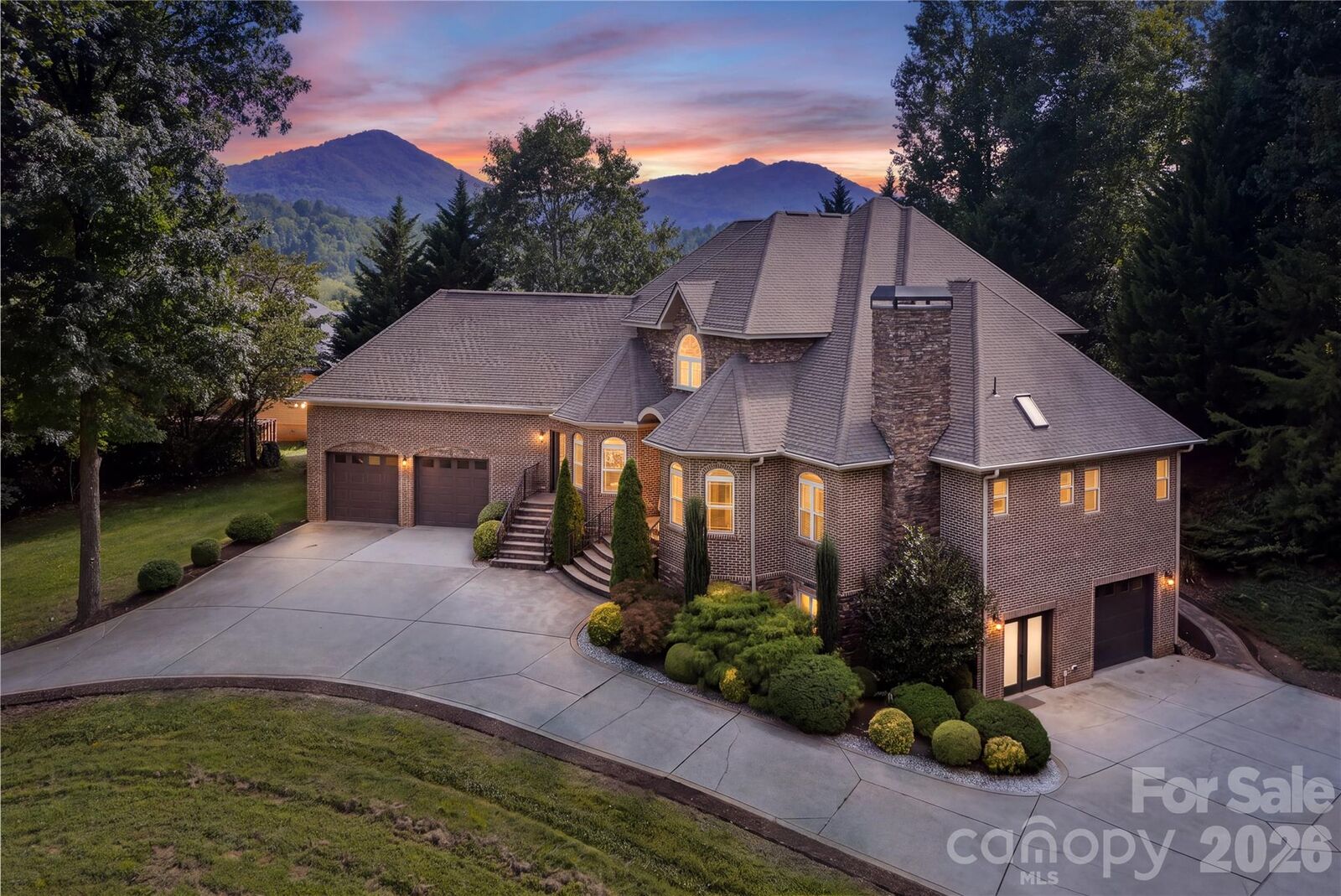 Property Photo:  38 Cane Brook Drive  NC 28748 