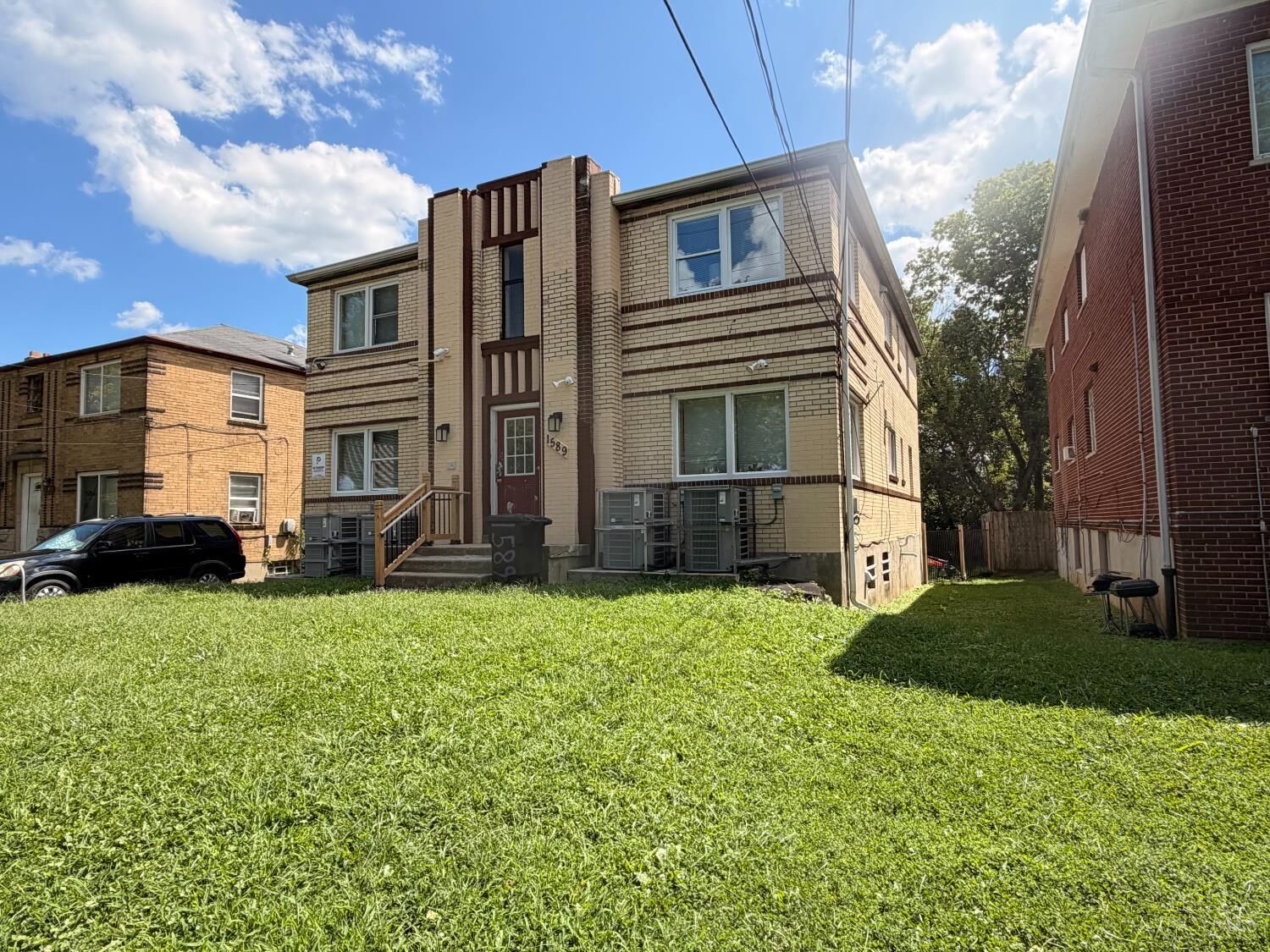 Property Photo:  1589 Summit Rd  OH 45237 