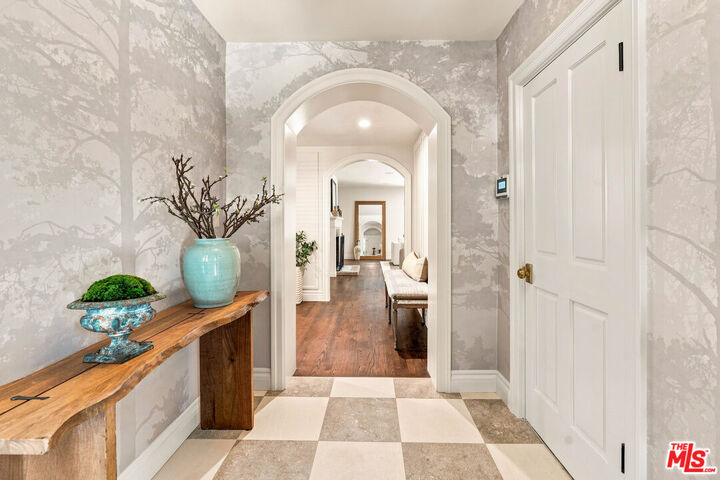 Property Photo: 4415 Placidia Ave CA 91602