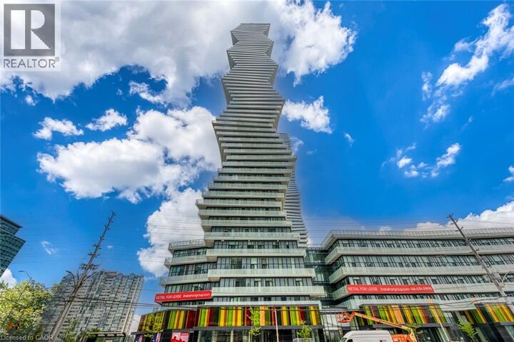 Property Photo:  3900 Confederation Parkway 5010  ON L5B 0M3 