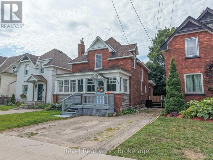 Property Photo:  651 Jane Street  ON P1B 3H1 