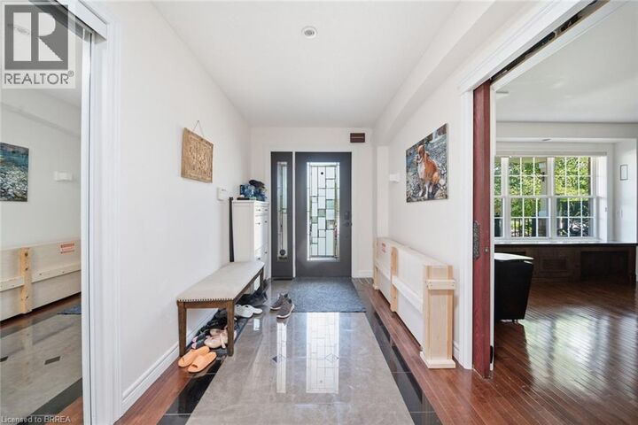 Property Photo: 33 Hunter Way ON N3T 6S3