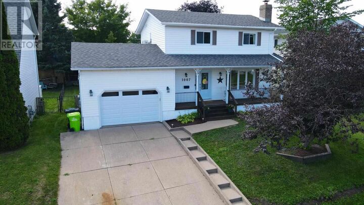 Property Photo: 1007 Lake St ON P6B 6C8