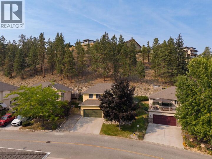 Property Photo: 2352 Selkirk Drive BC V1V 2R5