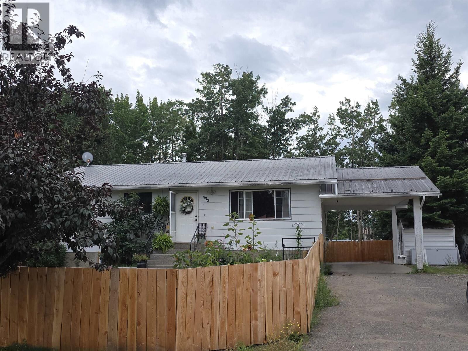 Property Photo: 332 Vanderview Drive BC V0J 3A2