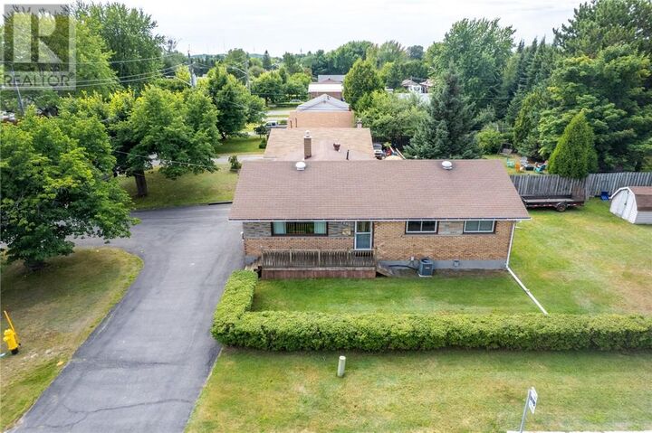 Property Photo:  1493 Lansing Avenue  ON P3A 4E1 