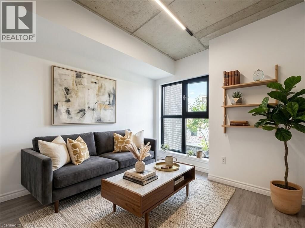 Property Photo:  1430 Highland Road West D4  ON N2N 0C3 