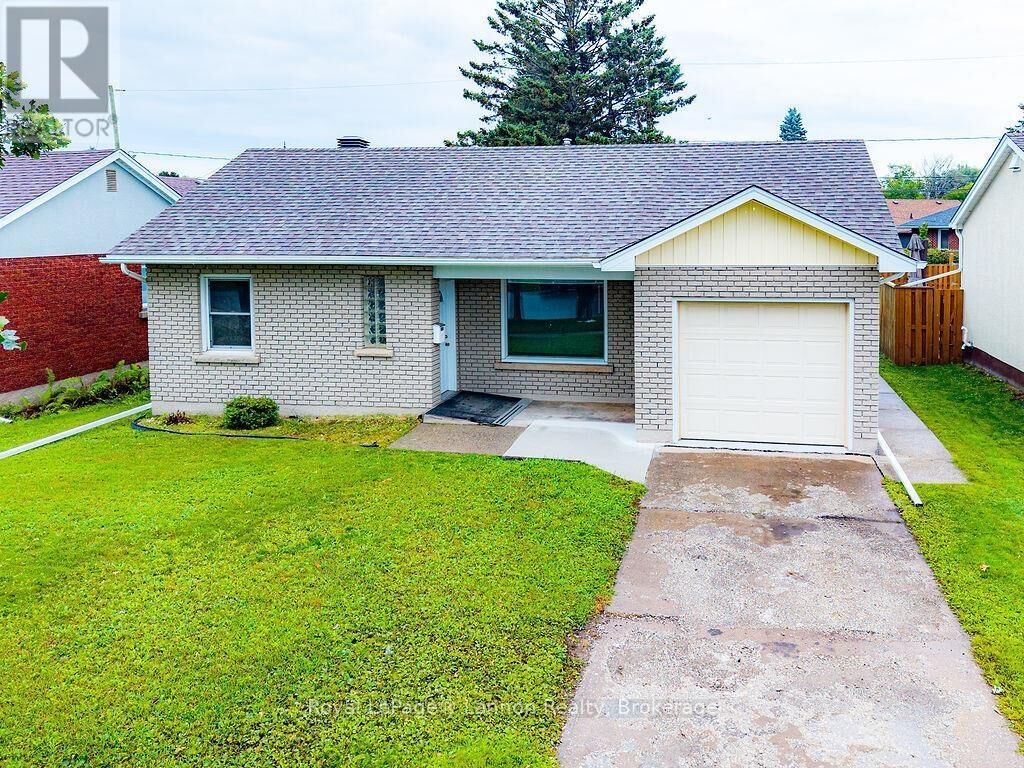 Property Photo: 356 Kingsway Ave. ON P7E 2A5