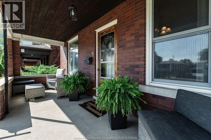 Property Photo:  203 Moy Avenue  ON N9A 2N1 