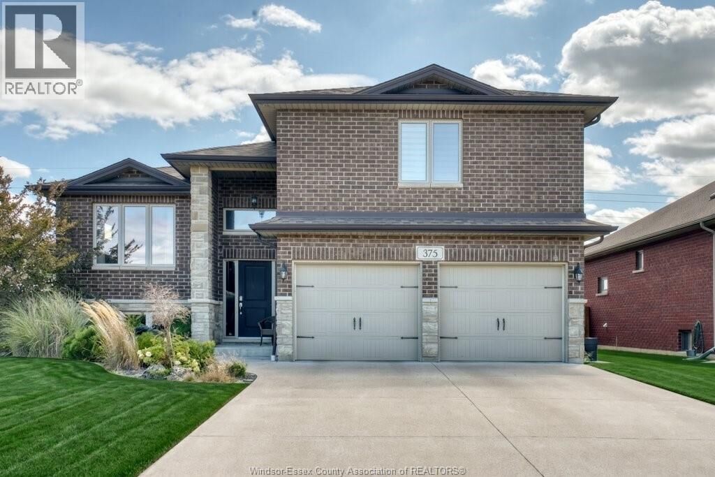 Photo de la propriété:  375 Piroli Crescent  ON N8L 0R8 