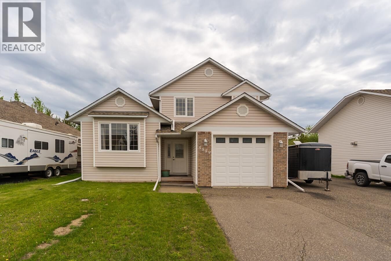 Property Photo:  5559 Heyer Road  BC V2N 6J3 