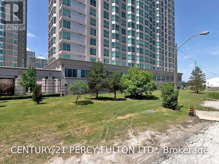 Property Photo: 18 Lee Centre Drive 1103 ON M1H 3H5