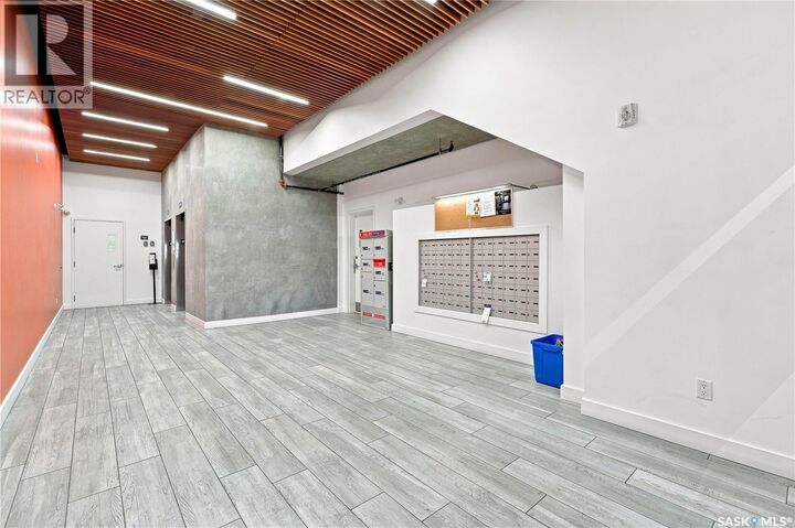 Property Photo: 310 404 C Avenue S SK S7M 1N7