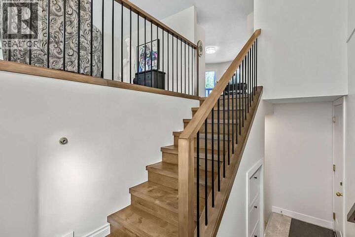 Property Photo: 401 Fairway Lane Northwest AB T1V 1E1
