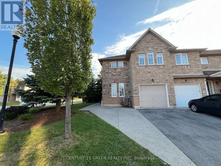 Property Photo: 4055 Forest Run Avenue 92 ON L7M 5B8