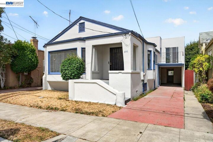 Property Photo:  250 W Broadmoor Blvd  CA 94577 