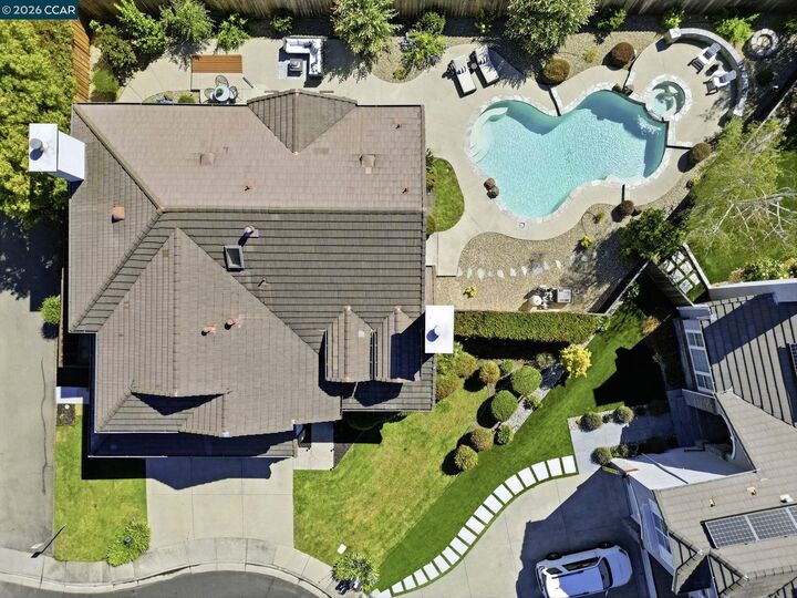 Property Photo:  183 Lasata Ct  CA 94526 