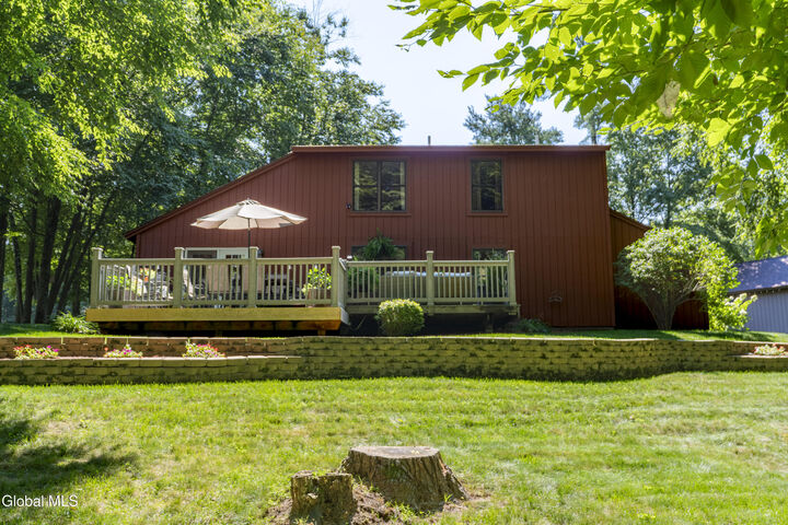 Property Photo:  19 Meadow Rue Place  NY 12020 