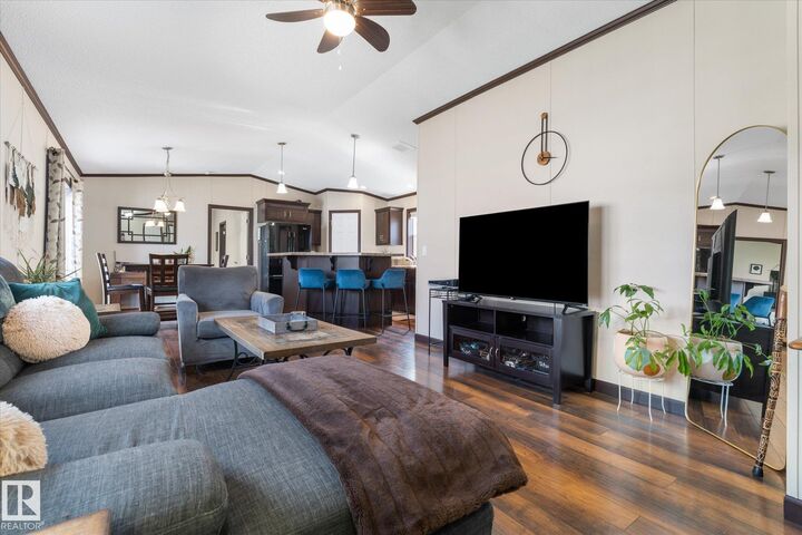 Property Photo:  1435 53222 Rge Rd 272  AB T7X 4M4 
