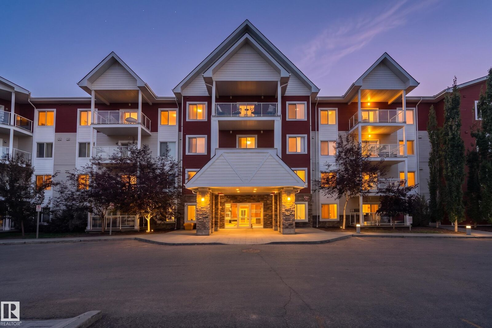 Property Photo: 2229 44 Avenue NW 302 AB T6T 0W6