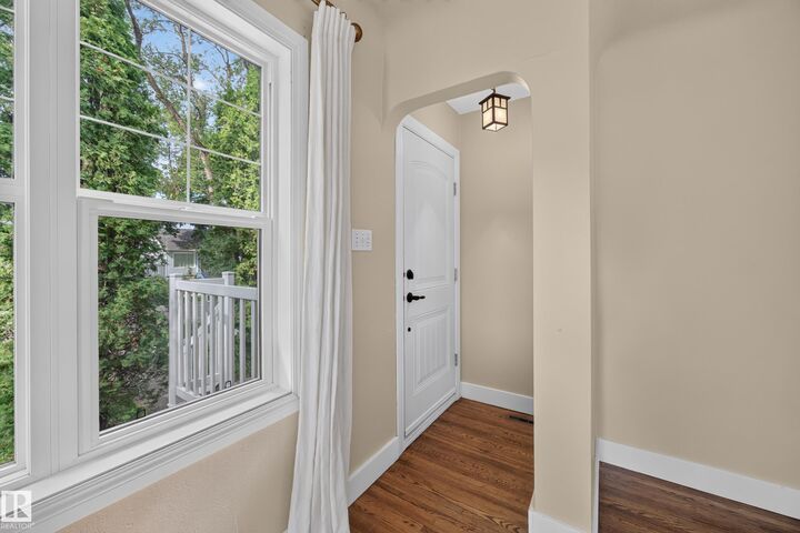 Property Photo:  11603 71 Street NW  AB T5B 1W3 
