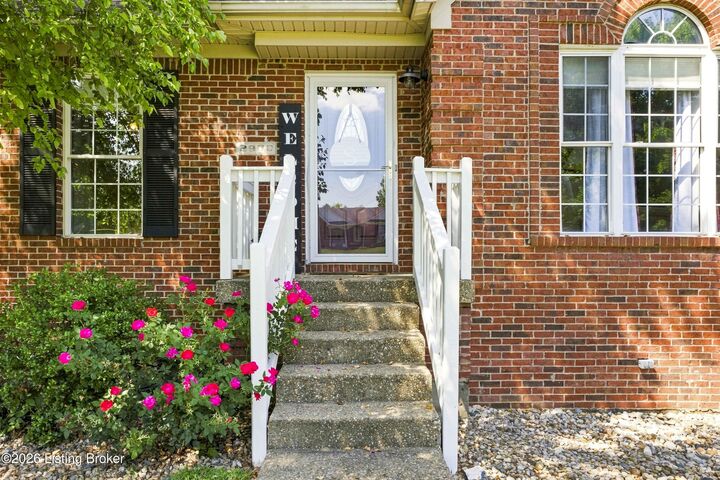 Property Photo:  2900 Charleston Way  KY 40065 