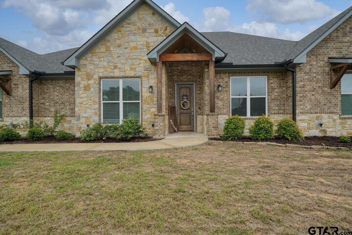 Property Photo:  4999 Lago Vista Drive  TX 75752 