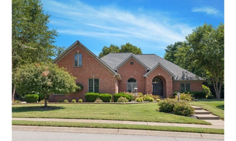 Property Photo:  1046 N Forest Oak  KY 42420 