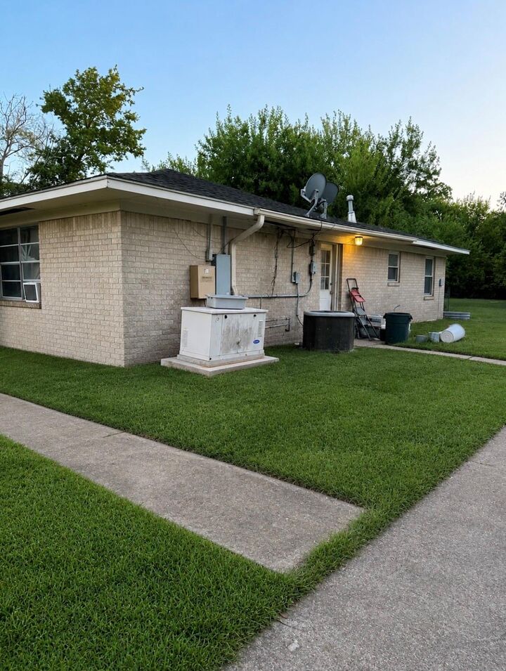 Property Photo:  2022 Stone Road  TX 77581 