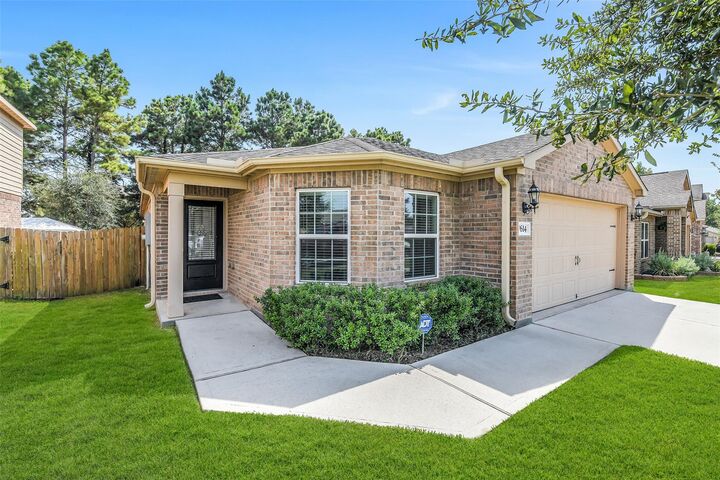 Property Photo: 7614 Dusty Melody Lane TX 77304