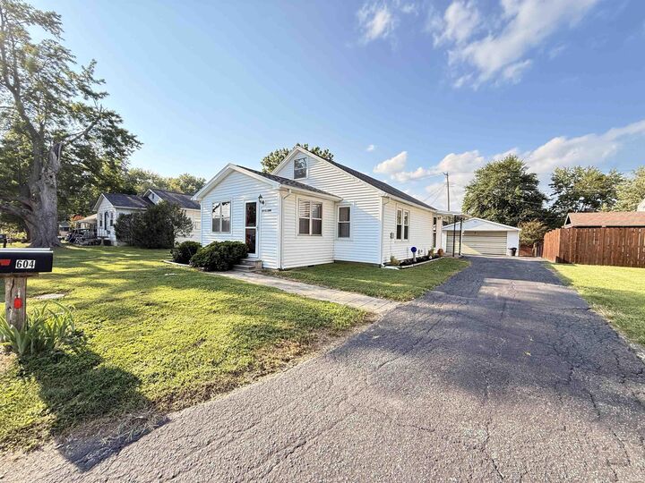 Property Photo: 604 E Moore Street IN 47601