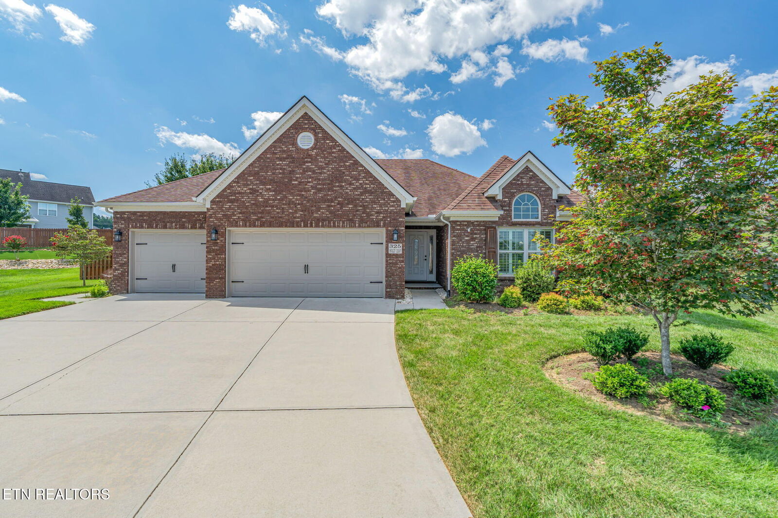 Property Photo:  325 Holly Leaf Lane  TN 37772 