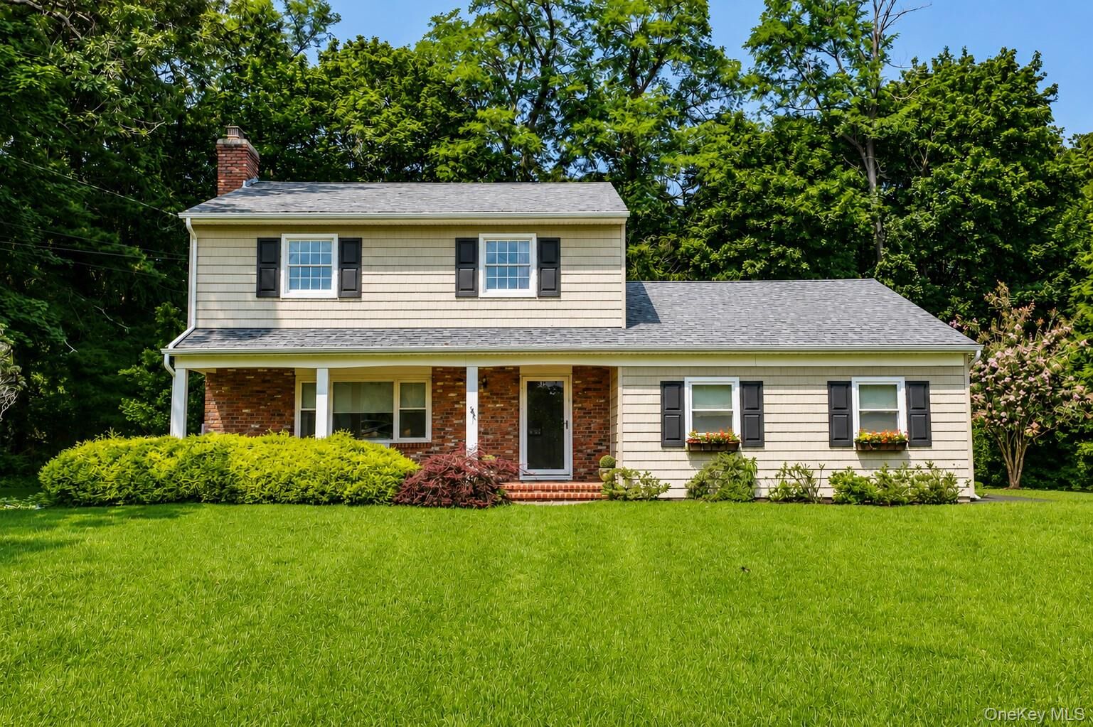Property Photo:  2 Salem Drive  NY 11790 