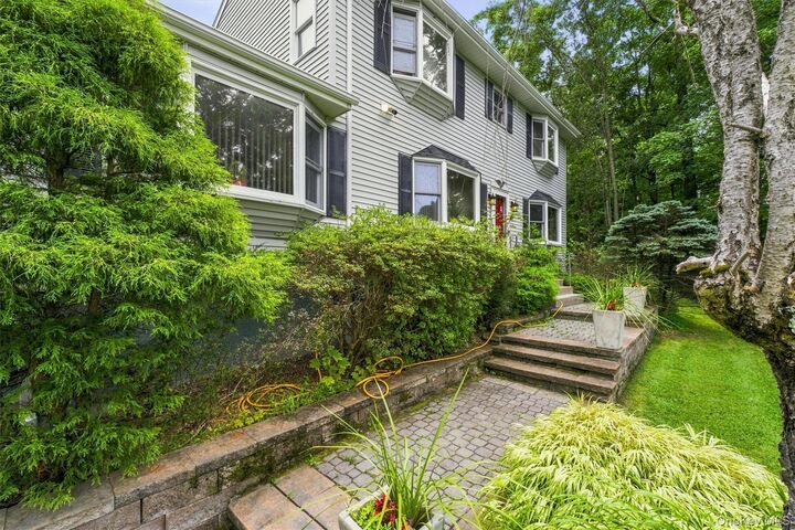 Property Photo:  4 Chaucer Road  NY 12580 