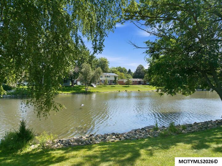 Property Photo:  173 Parkridge Dr  IA 50401 