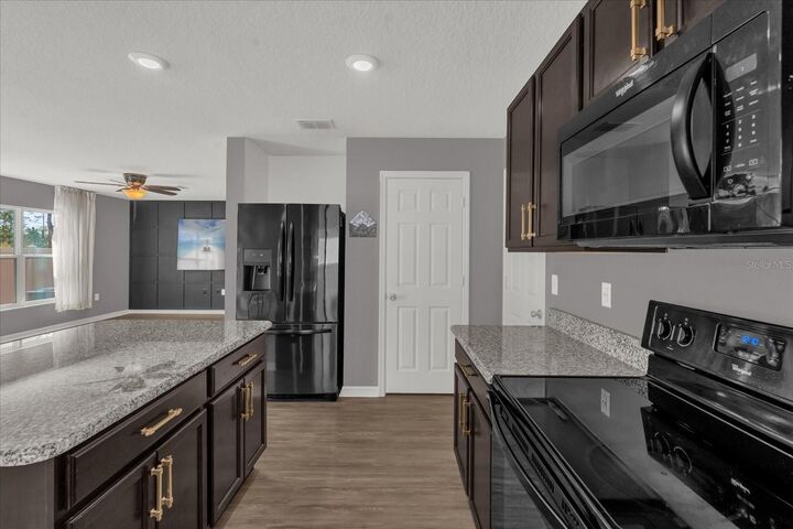 Property Photo:  362 Preserve Pointe Boulevard  FL 33837 