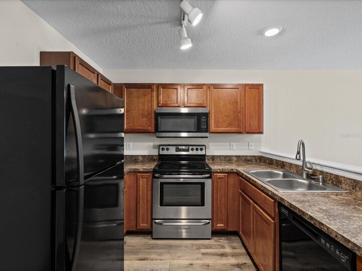 Property Photo:  7454 Mohawk Trail  FL 34606 