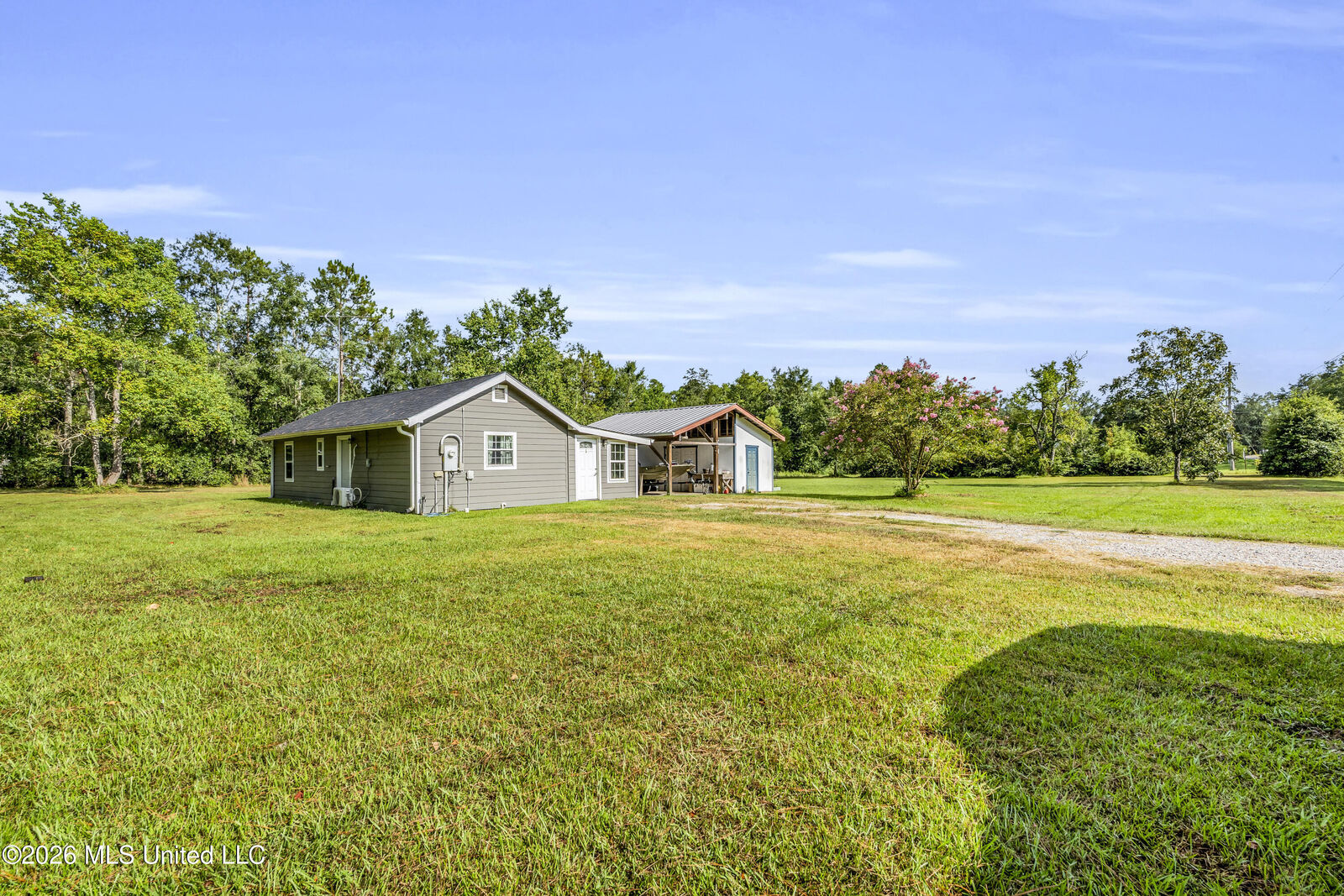 Property Photo:  7256 Gustine Road  MS 39556 