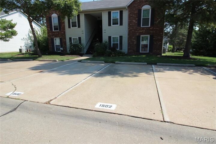 Property Photo:  1502 Surrey Lane  MO 63304 