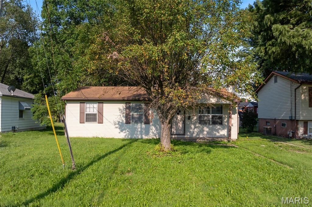 Property Photo:  2928 Godfrey Street  IL 62226 