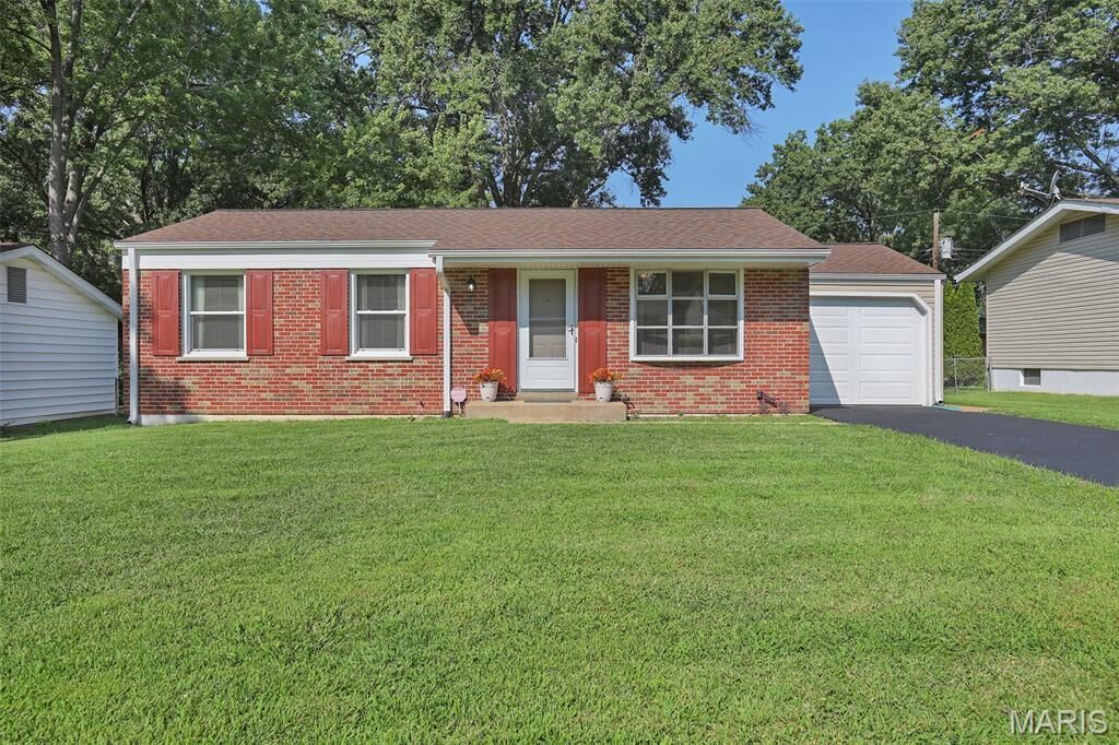 Property Photo: 10515 Olney Drive MO 63136