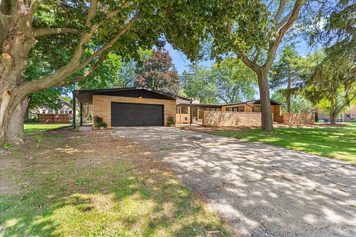 Property Photo:  1550 11th Ave  WI 53024 