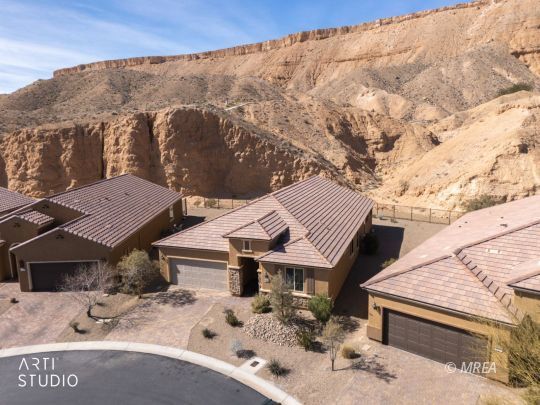 Property Photo: 1511 Rainbow Bnd NV 89034