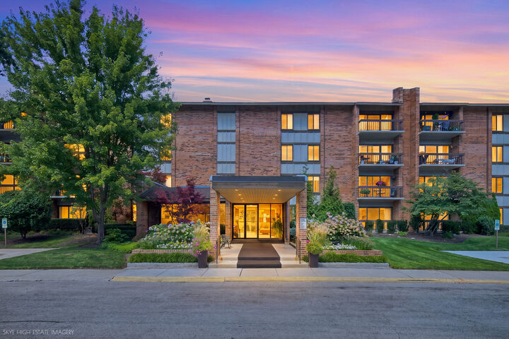 Property Photo: 201 Lake Hinsdale Drive 405 IL 60527