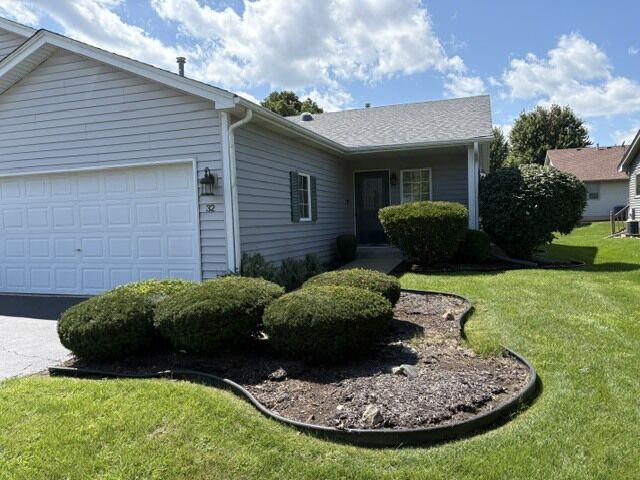 Property Photo:  32 S Juniper Drive  IL 60542 