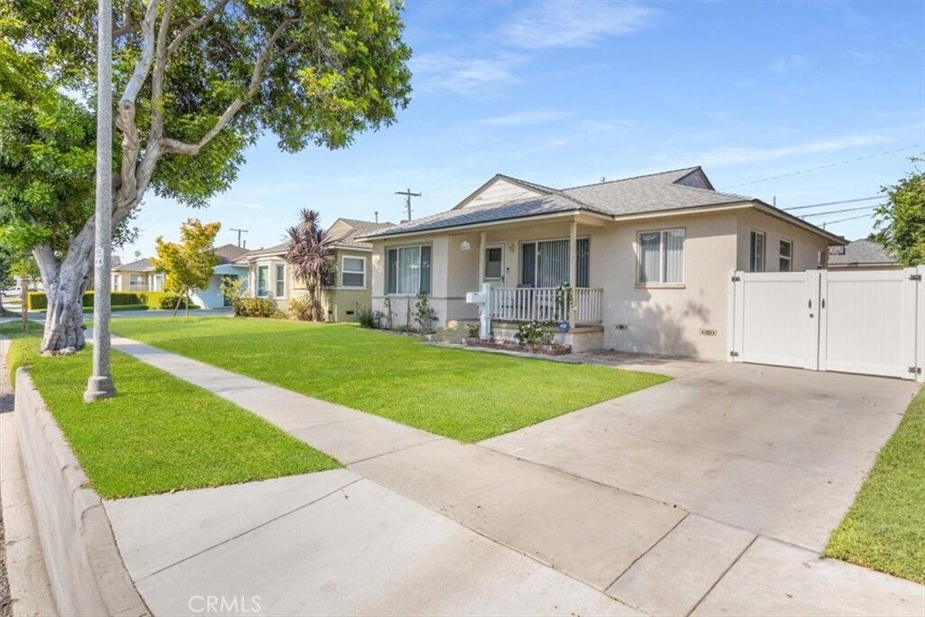 Property Photo: 4647 Dunrobin CA 90713
