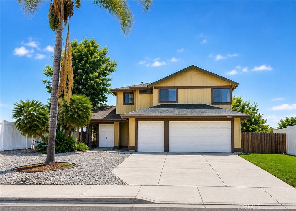 Property Photo:  15336 Via Alicia  CA 92551 