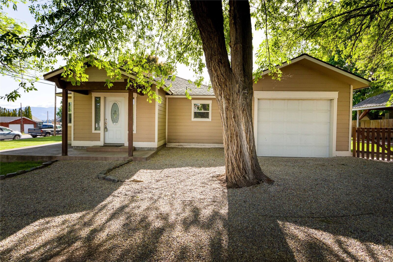 Property Photo:  802 4th Avenue E  MT 59860 